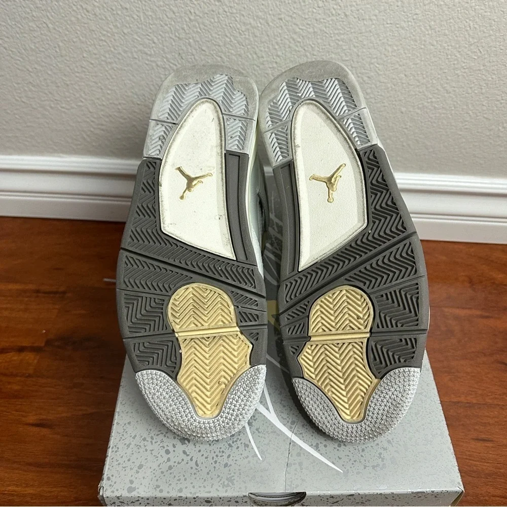 Jordan 4 Retro SE Craft Photon Dust Size 11